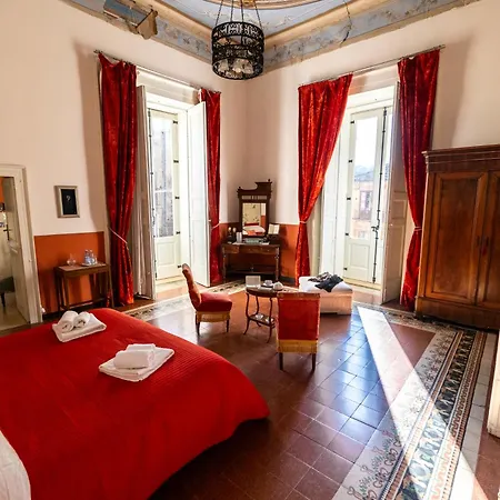 Dimora Storica Giostra Vecchia - Palazzo Grisolia 1809 Bed & Breakfast