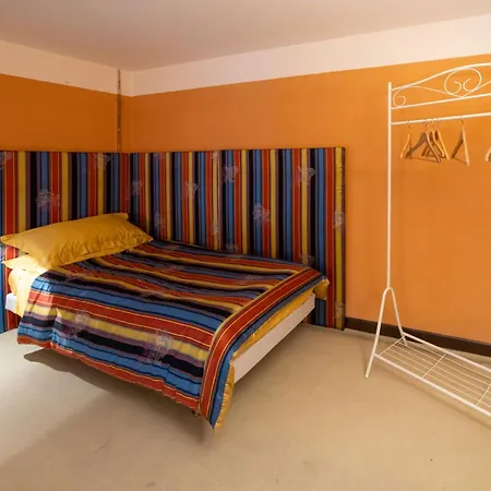 Dimora Storica Giostra Vecchia - Palazzo Grisolia 1809 Bed & Breakfast