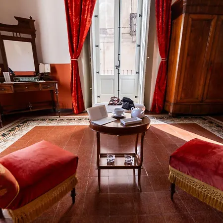 Dimora Storica Giostra Vecchia - Palazzo Grisolia 1809 Bed & Breakfast Cosenza