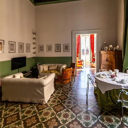 Dimora Storica Giostra Vecchia - Palazzo Grisolia 1809 *